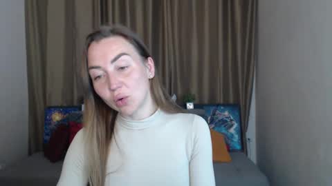 Snapshot of ay_kiss_jully chatting on 03-10-25, 09:29 Jully online show from 03-10-25, 09:29