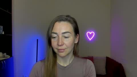 Snapshot of ay_kiss_jully chatting on 03-12-25, 06:33 Jully online show from 03-12-25, 06:33