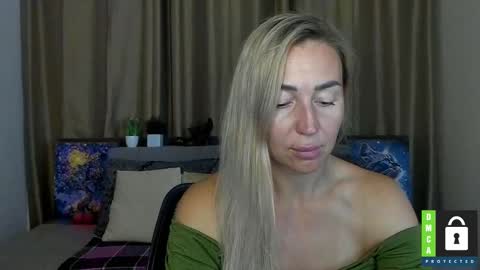 Snapshot of ay_kiss_jully chatting on 09-09-25, 05:34 Jully online show from 09-09-25, 05:34