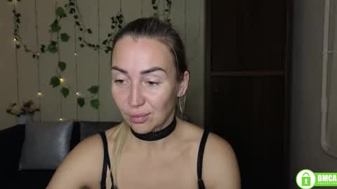 Snapshot of ay_kiss_jully chatting on 11-03-25, 06:31 Jully online show from 11-03-25, 06:31