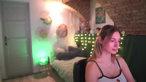 aya hitakayama  online show from 01-27-25, 07:46