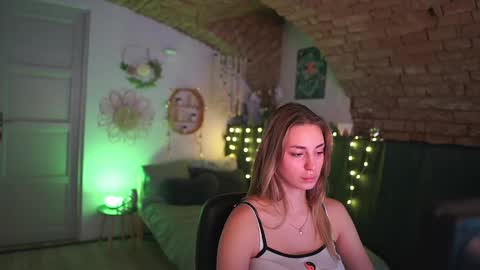 aya hitakayama  online show from 02-04-25, 10:34