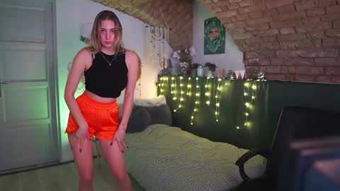 aya hitakayama  online show from 02-06-25, 10:43