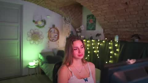 aya hitakayama  online show from 02-17-25, 10:25