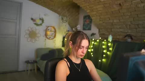 aya hitakayama  online show from 03-04-25, 07:32