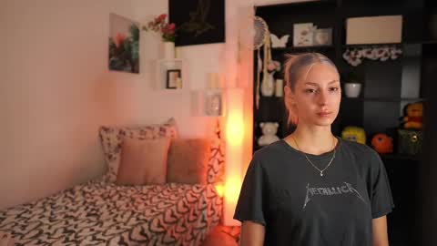 aya hitakayama  online show from 09-09-25, 07:02