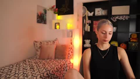 aya hitakayama  online show from 09-10-25, 07:03