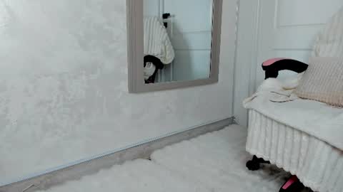 Snapshot of ayaye_ chatting on 07-22-26, 05:21 SundyRose online show from 07-22-26, 05:21