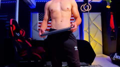 Ayden Miller online show from 01-14-26, 01:55