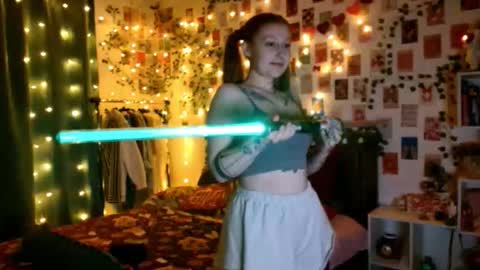 Ayla hill online show from 12-14-25, 08:57