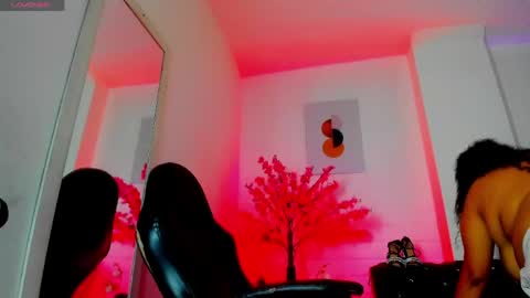 Snapshot of ayliinn_ chatting on 05-06-26, 01:57 Ayliinn online show from 05-06-26, 01:57