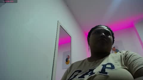 Snapshot of ayliinn_ chatting on 06-10-26, 02:56 Ayliinn online show from 06-10-26, 02:56