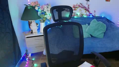 Aylin online show from 03-22-26, 12:08