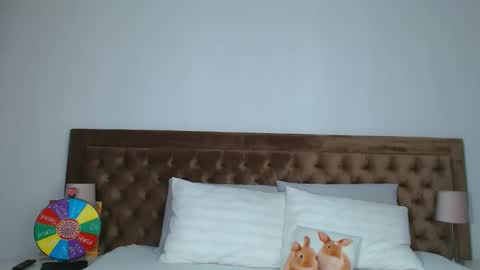 Aylin online show from 10-19-25, 02:12