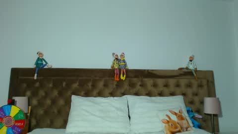 Aylin online show from 12-15-25, 04:28