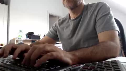 Snapshot of aylinniyerim chatting on 01-23-25, 02:50 aylinniyerim online show from 01-23-25, 02:50