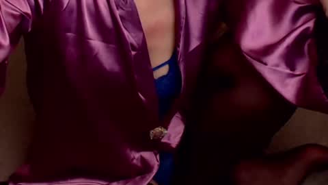 Snapshot of aylynrichard chatting on 02-12-25, 03:38 aylynrichard online show from 02-12-25, 03:38