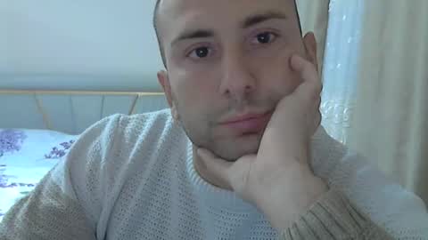 Snapshot of aymax95 chatting on 11-24-25, 03:23 AYBOY online show from 11-24-25, 03:23