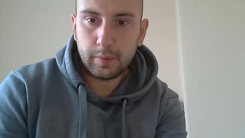 Snapshot of aymax95 chatting on 12-18-25, 11:05 AYBOY online show from 12-18-25, 11:05