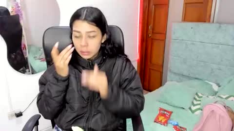 aysha_winxx online show from 11-06-25, 03:40