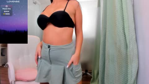 Ayumi online show from 12-18-24, 01:23