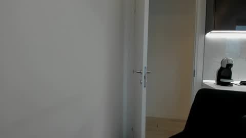 Ayumi online show from 02-11-25, 06:30