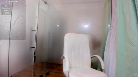 Ayumi online show from 02-28-25, 08:31