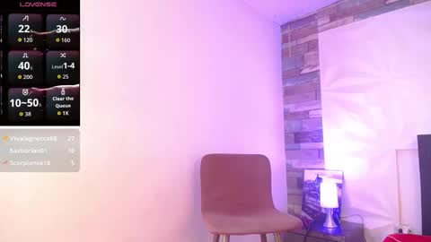 Snapshot of azaahara_ chatting on 10-25-25, 04:24 Azahara online show from 10-25-25, 04:24