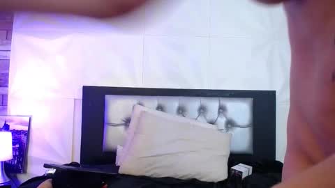 Snapshot of azaahara_ chatting on 11-19-25, 04:07 Azahara online show from 11-19-25, 04:07