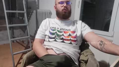 Snapshot of azagal22 chatting on 11-24-25, 05:01 justin online show from 11-24-25, 05:01