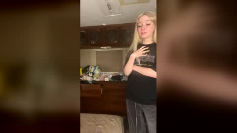 aza online show from 04-25-26, 06:16