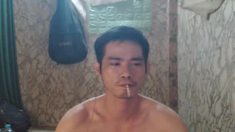 Snapshot of azn_philip chatting on 11-24-25, 08:14 Philip online show from 11-24-25, 08:14