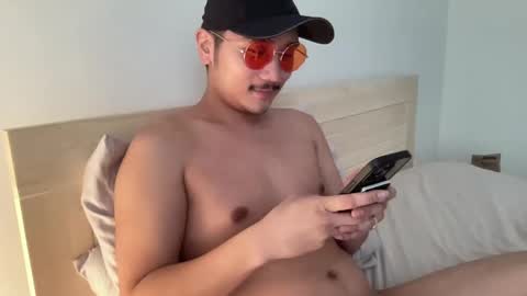 Snapshot of azngoogoo chatting on 12-31-24, 06:35 azngoogoo online show from 12-31-24, 06:35