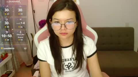 Azu  online show from 05-08-26, 12:16