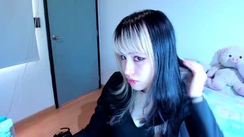 Azu Moure online show from 12-07-24, 08:38