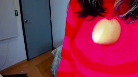 Azu Moure online show from 12-24-24, 01:16