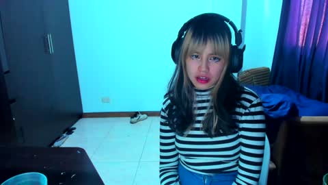 Azu Moure online show from 01-19-25, 02:38