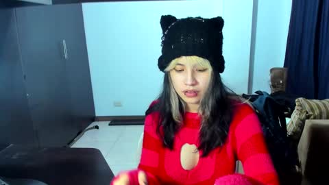 Azu Moure online show from 02-21-25, 06:40