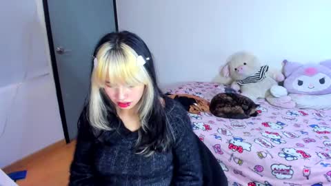 Azu Moure online show from 03-11-25, 11:33