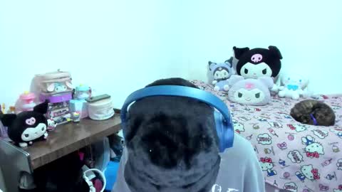 Azu Moure online show from 09-15-25, 06:57