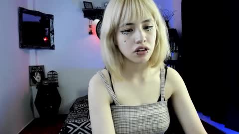 Azu Moure online show from 10-10-25, 11:15