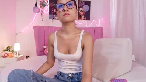 Snapshot of azul_horny chatting on 05-08-26, 09:09 PRINCESS AZUL. online show from 05-08-26, 09:09