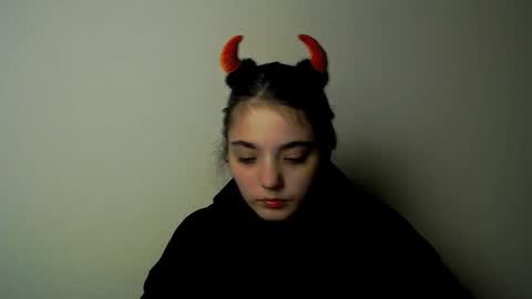 azumi_chan_ online show from 10-14-25, 10:10