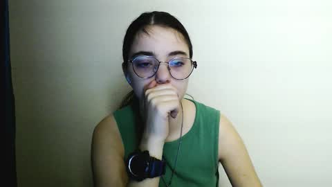 azumi_chan_ online show from 12-13-25, 10:37