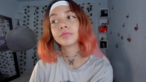 Snapshot of azumi_saan chatting on 10-25-25, 03:03 azumi saan online show from 10-25-25, 03:03