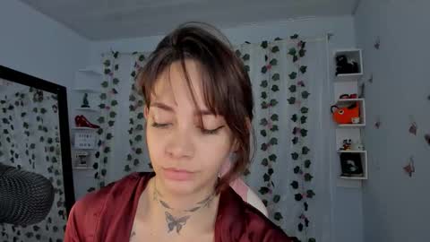 Snapshot of azumi_saan chatting on 11-30-25, 02:37 azumi saan online show from 11-30-25, 02:37