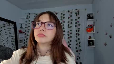 Snapshot of azumi_saan chatting on 12-04-25, 03:05 azumi saan online show from 12-04-25, 03:05