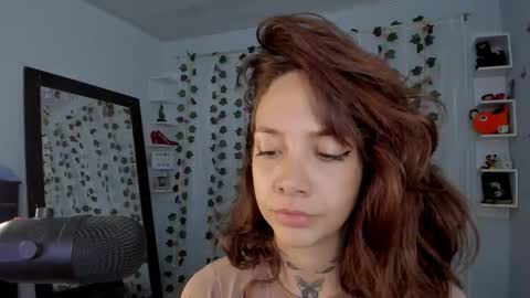 Snapshot of azumi_saan chatting on 12-23-25, 02:09 azumi saan online show from 12-23-25, 02:09