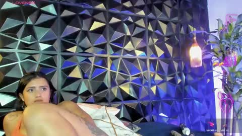 Snapshot of azuraby chatting on 12-15-24, 01:13 Azuraby online show from 12-15-24, 01:13