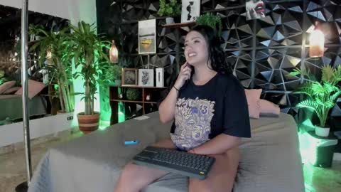Snapshot of azuraby chatting on 09-17-25, 01:29 Azuraby online show from 09-17-25, 01:29